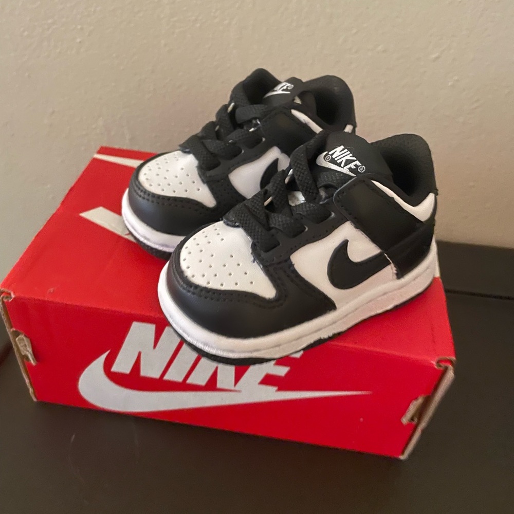 Infant Dunks for Boys or Girls size 2c Never worn Brand new and box available.